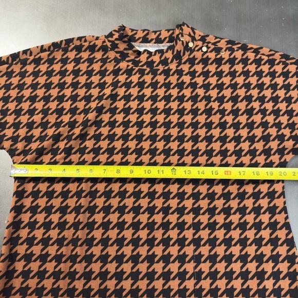 Melloday Womens Brown Short Sleeve Blouse Black Houndstooth Pattern - Picture 4 of 9